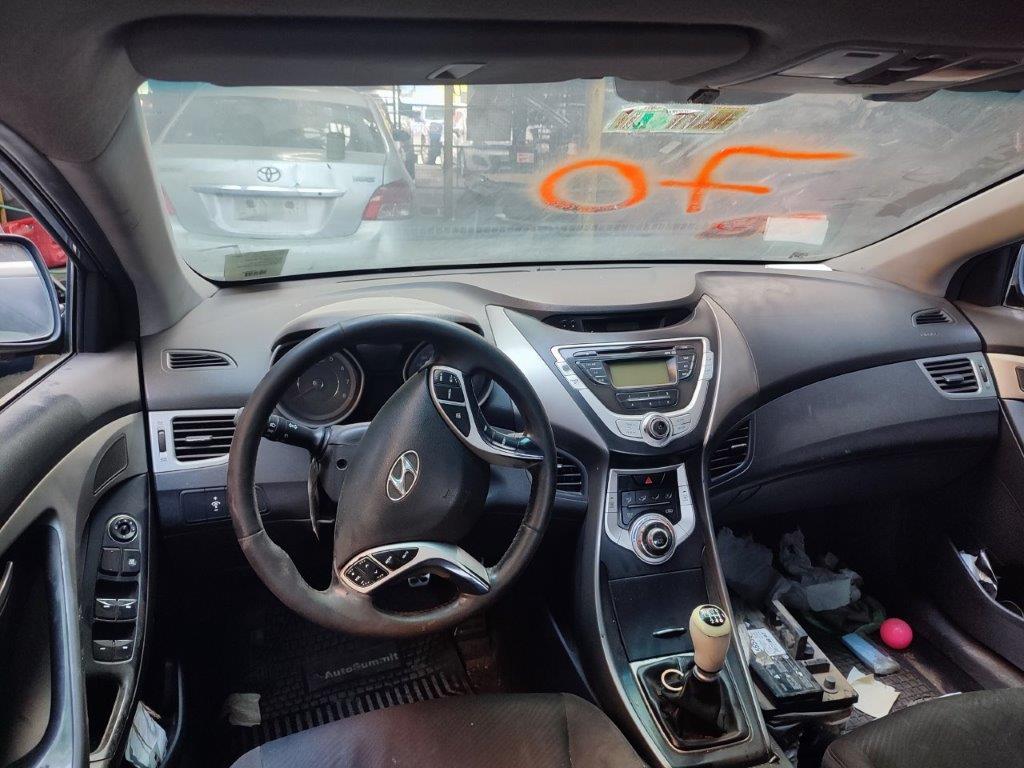  Hyundai ELANTRA 2012    EN DESARME